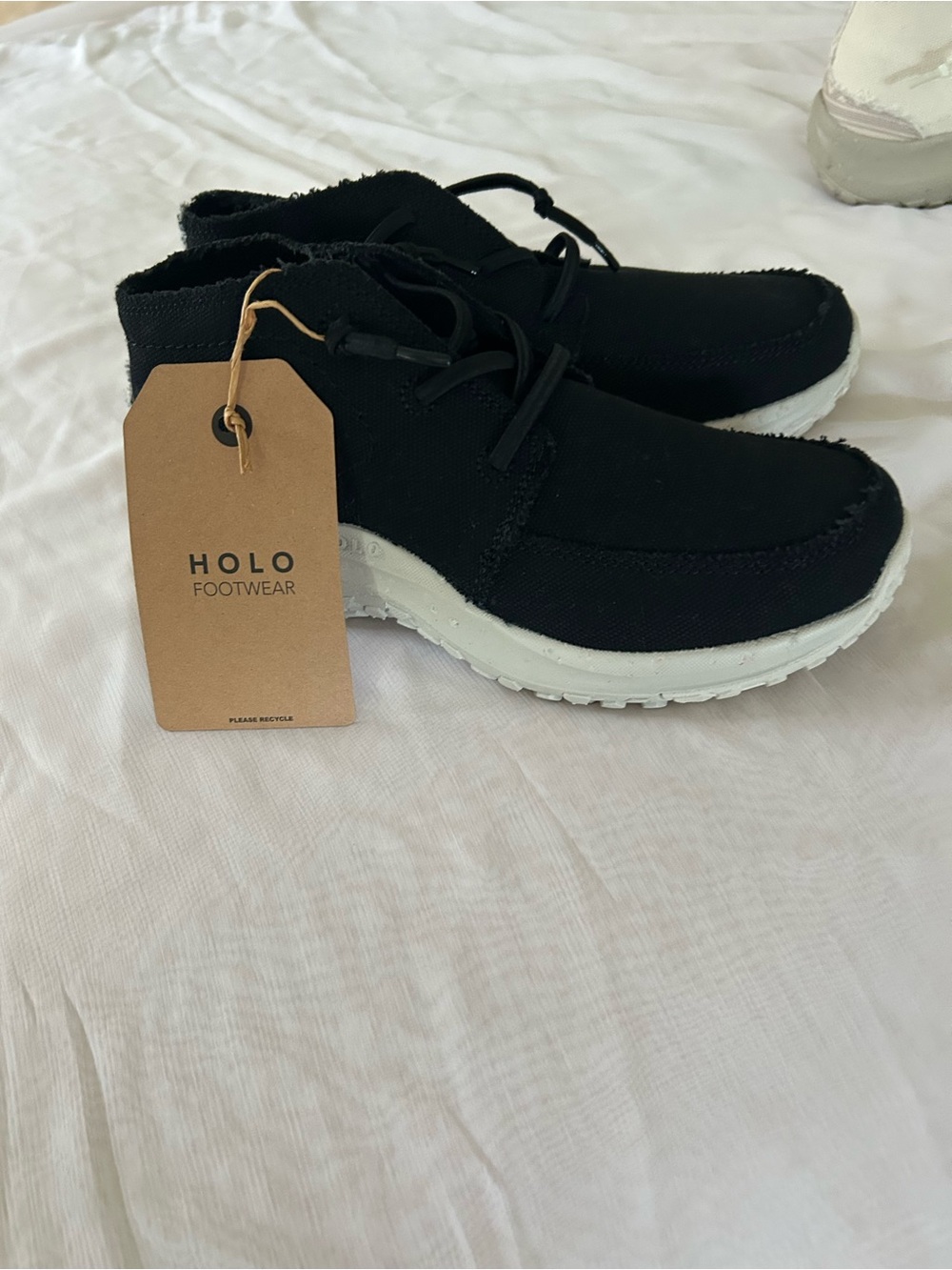 HOLO Black Women's Casual Lace-Up Sneakers